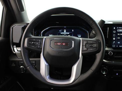 Used 2025 GMC Sierra 1500 SLT AWD/4WD image 24