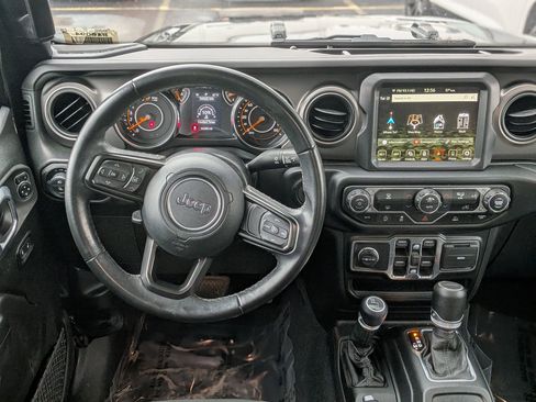 Used 2022 Jeep Gladiator Sport image 18