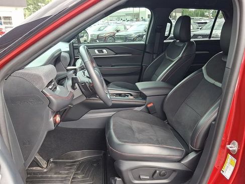 Used 2025 Ford Explorer ST AWD/4WD image 11