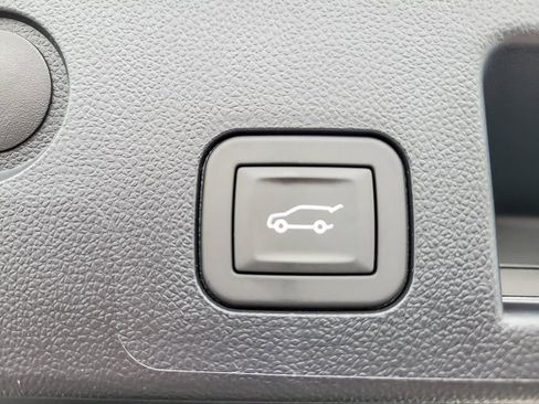 New 2026 GMC Terrain AT4 w/ LPO, Floor Liner Package image 17
