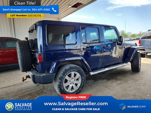 Used 2013 Jeep Wrangler Unlimited Sahara w/ Dual Top Group AWD/4WD image 4