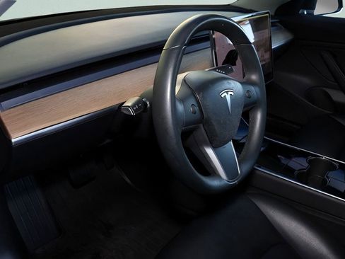 Used 2019 Tesla Model 3 Standard Range Plus RWD image 19