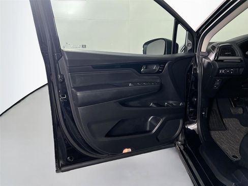Used 2025 Honda Odyssey Touring image 18