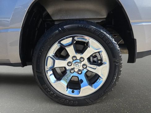 Used 2019 RAM 1500 Big Horn RWD image 36