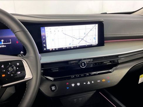 Certified 2025 Nissan Murano SL image 9