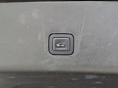 Used 2019 Chevrolet Traverse High Country image 26