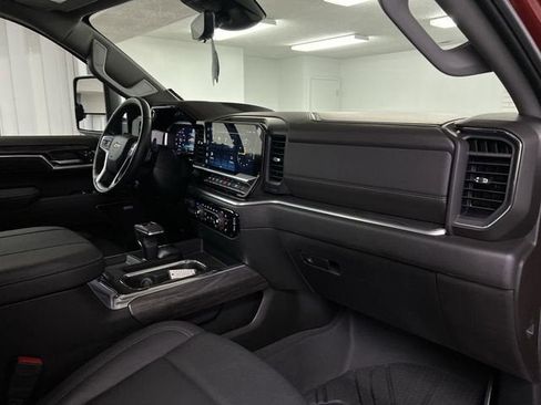 Used 2025 Chevrolet Silverado 1500 LTZ w/ LTZ Premium Package AWD/4WD image 30