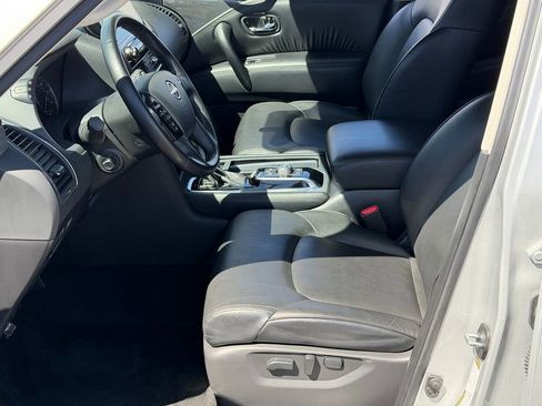 Used 2024 Nissan Armada SV image 18