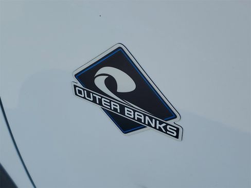 Certified 2025 Ford Bronco Sport Outer Banks w/ Outer Banks Tech Package+ image 8