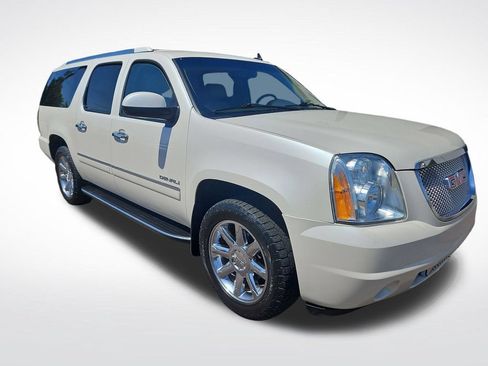 Used 2014 GMC Yukon XL Denali AWD/4WD image 7