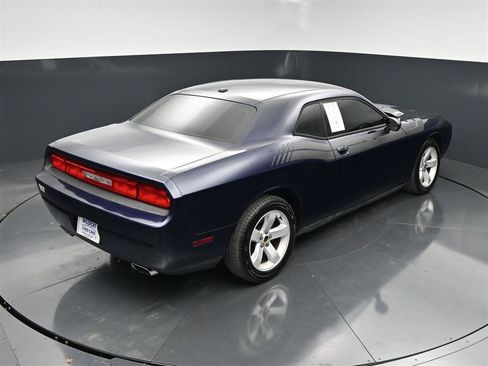 Used 2013 Dodge Challenger SXT RWD image 22