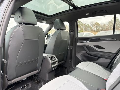 New 2026 Volkswagen Tiguan SE R-Line image 13