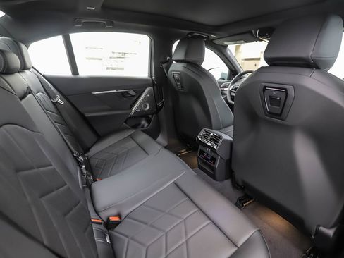 Used 2026 BMW 550e xDrive image 26