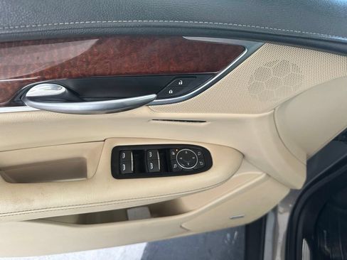 Used 2018 Cadillac XT5 Luxury w/ Driver Awareness Package FWD image 9