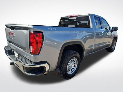 Used 2024 GMC Sierra 1500 SLE w/ Preferred Package AWD/4WD image 5