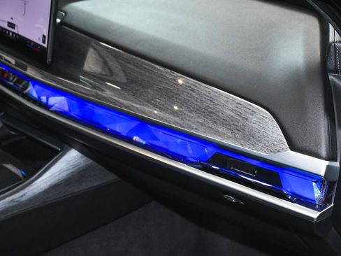 Used 2025 BMW 740i image 94