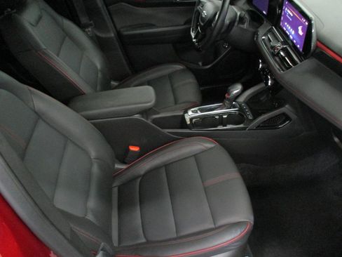 Used 2024 Chevrolet TrailBlazer RS w/ Convenience Package AWD/4WD image 12