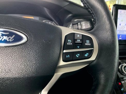 Used 2023 Ford Explorer Limited image 9