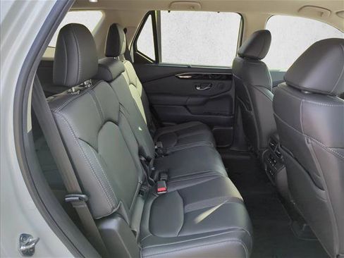 Used 2025 Honda Pilot EX-L image 22