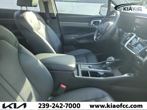 Certified 2023 Kia Sorento S w/ Panoramic Sunroof Package FWD image 9