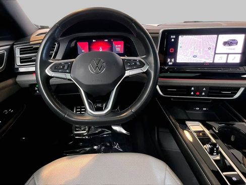 Used 2024 Volkswagen Atlas Cross Sport SEL R-Line AWD/4WD image 6