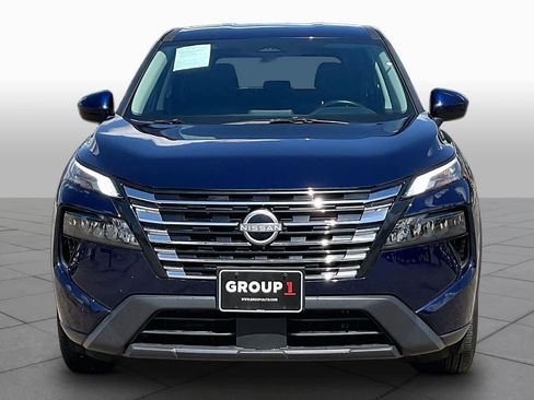 Used 2025 Nissan Rogue SV FWD image 4