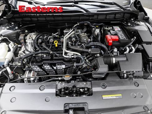 Used 2024 Nissan Altima 2.5 SV image 11