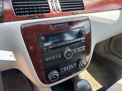 Used 2008 Chevrolet Impala LT image 15