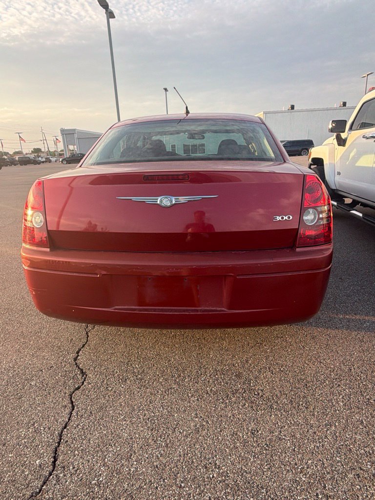 Used 2008 Chrysler 300 LX RWD image 5