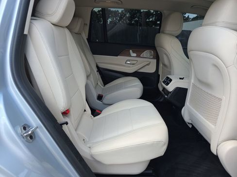 Used 2024 Mercedes-Benz GLS 450 4MATIC w/ AMG Line Exterior image 16