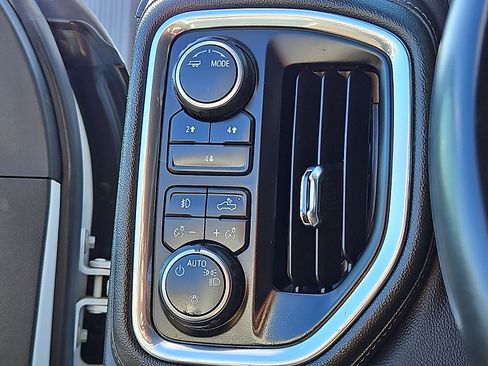 Used 2023 Chevrolet Silverado 2500 LT w/ Convenience Package image 24