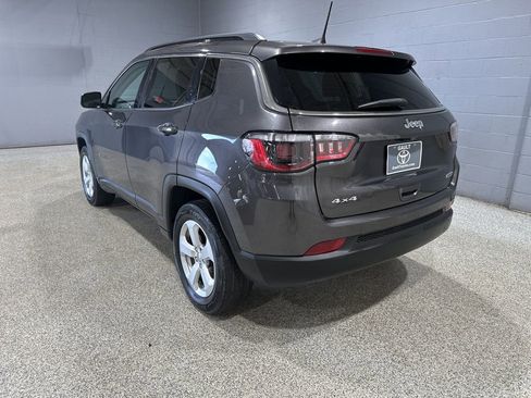 Used 2019 Jeep Compass Latitude w/ Cold Weather Group AWD/4WD image 7