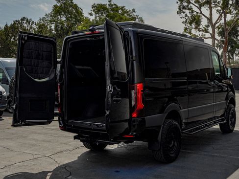 Used 2023 Mercedes-Benz Sprinter 2500 image 8