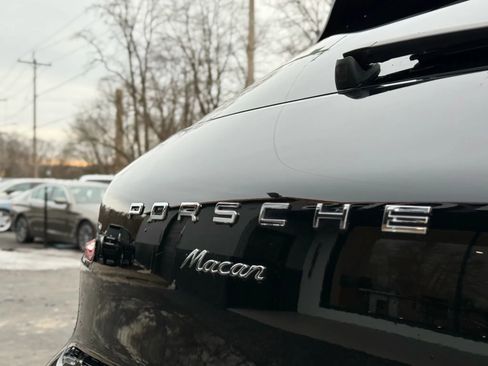 Used 2018 Porsche Macan Sport Edition image 39