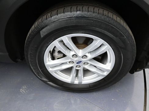 Certified 2022 Ford Explorer XLT w/ Class IV Trailer Tow Package image 40