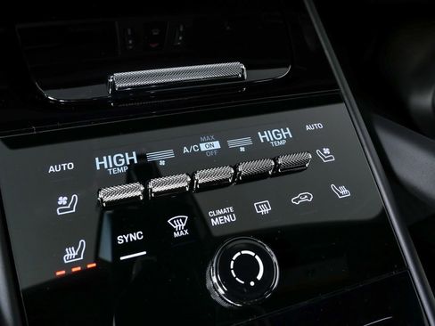 Certified 2025 Porsche Cayenne Turbo GT image 15