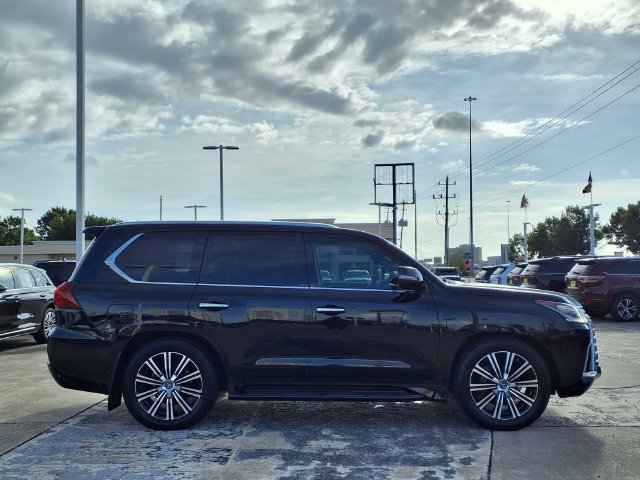 Used 2018 Lexus LX 570 4WD w/ Luxury Package image 21