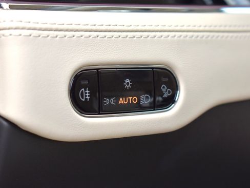 Used 2021 Bentley Continental GT AWD/4WD image 25