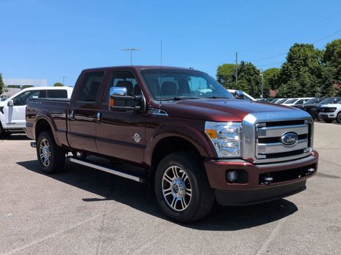 Used 2016 Ford F350 Platinum w/ FX4 Off-Road Package AWD/4WD image 2