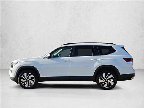Used 2025 Volkswagen Atlas SE FWD image 9