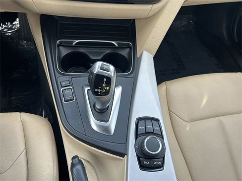 Used 2018 BMW 320i Sedan w/ Convenience Package image 34