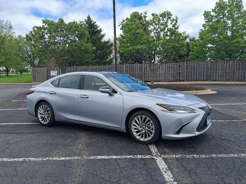 Certified 2023 Lexus ES 350 Ultra Luxury w/ Accessory Package (Z2) FWD image 2