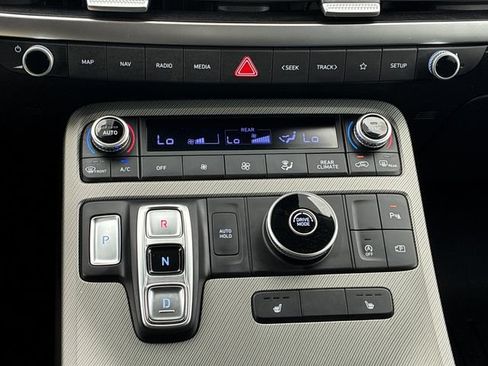 Used 2025 Hyundai Palisade SEL FWD image 21