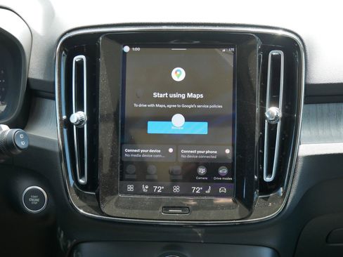 New 2026 Volvo XC40 B5 Plus w/ Protection Package Premier image 8