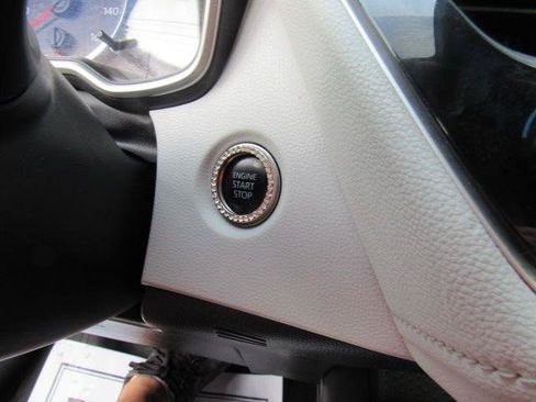 Used 2021 Toyota Corolla SE FWD image 26