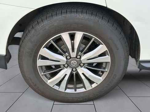 Used 2020 Nissan Pathfinder SL AWD/4WD image 12