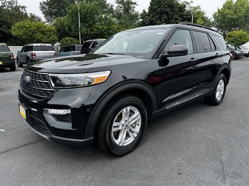 Certified 2023 Ford Explorer XLT w/ Equipment Group 202A AWD/4WD image 13
