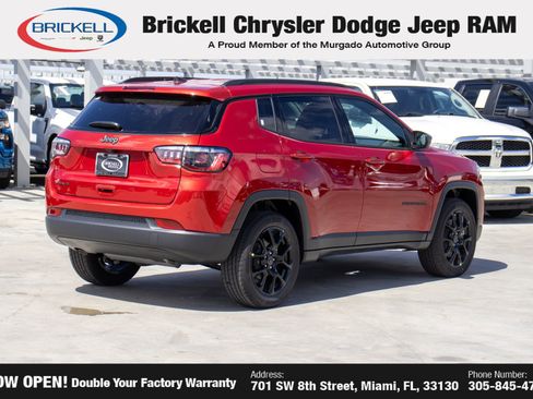 New 2026 Jeep Compass Latitude image 10