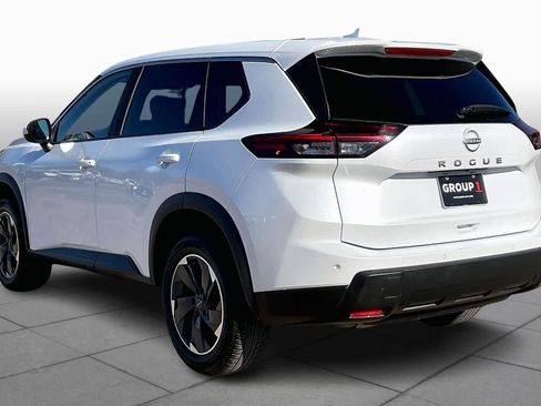 Used 2025 Nissan Rogue SV image 10