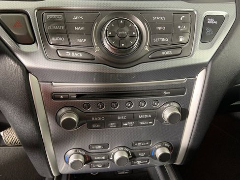 Used 2019 Nissan Pathfinder SL image 15